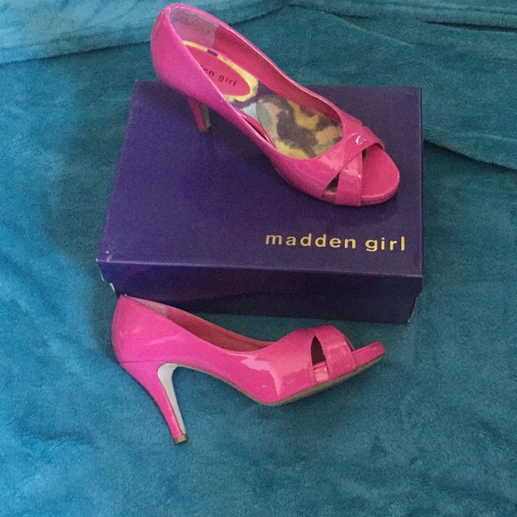 ladies pink heeled sandals